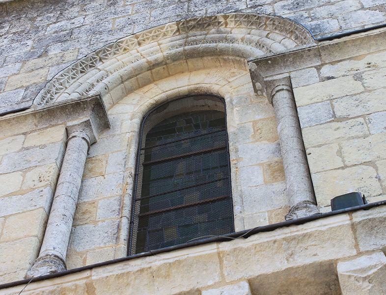 Fichier:Fenetre Saint Pierre.jpeg